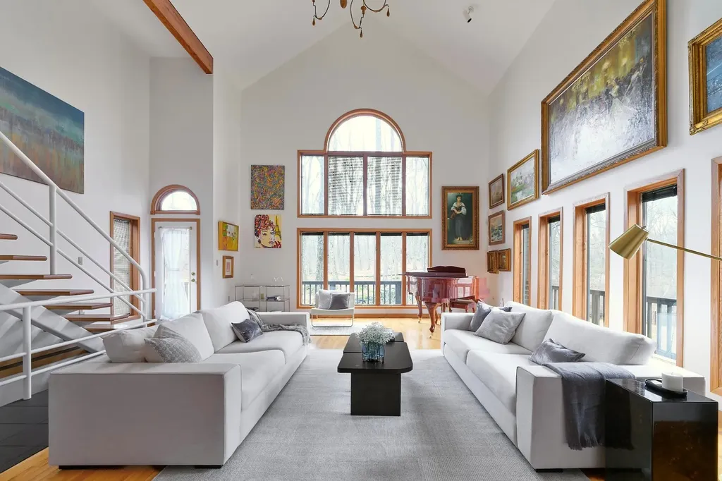 16 Winston Drive Rhinebeck NY 12572