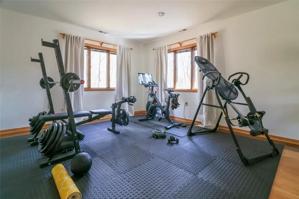 16 Winston Drive Rhinebeck NY 12572
