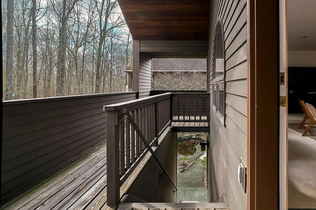 16 Winston Drive Rhinebeck NY 12572