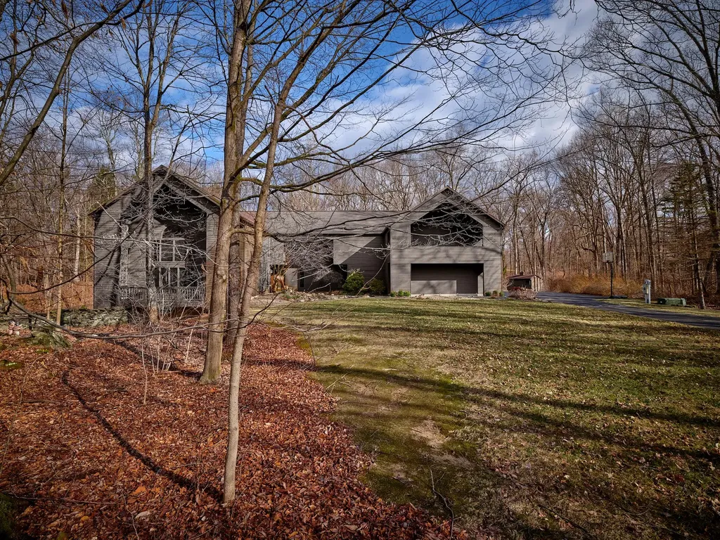 16 Winston Drive Rhinebeck NY 12572