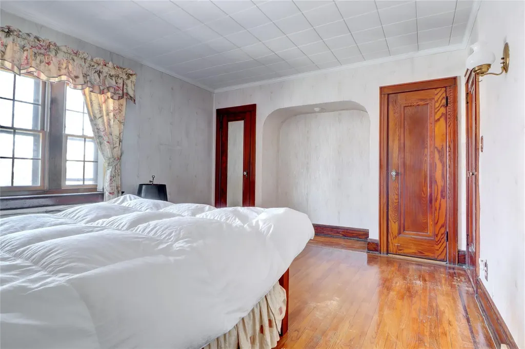 5225 73rd Street Maspeth NY 11378