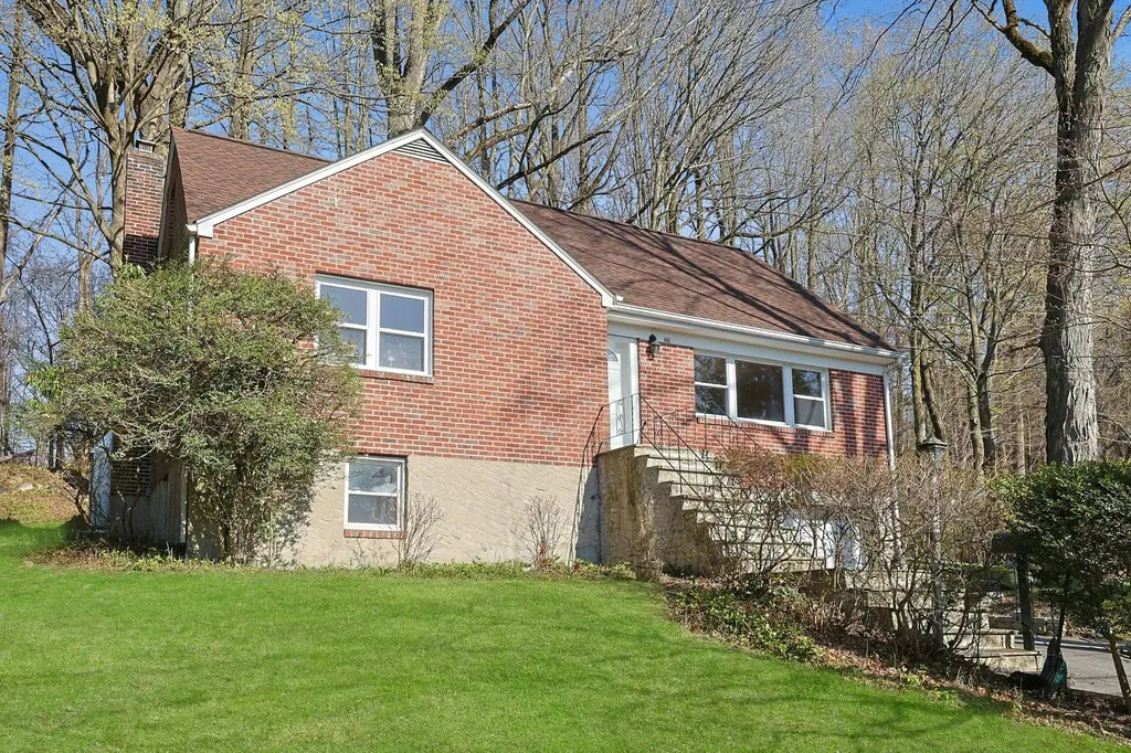 322 Linda Avenue Hawthorne NY 10532