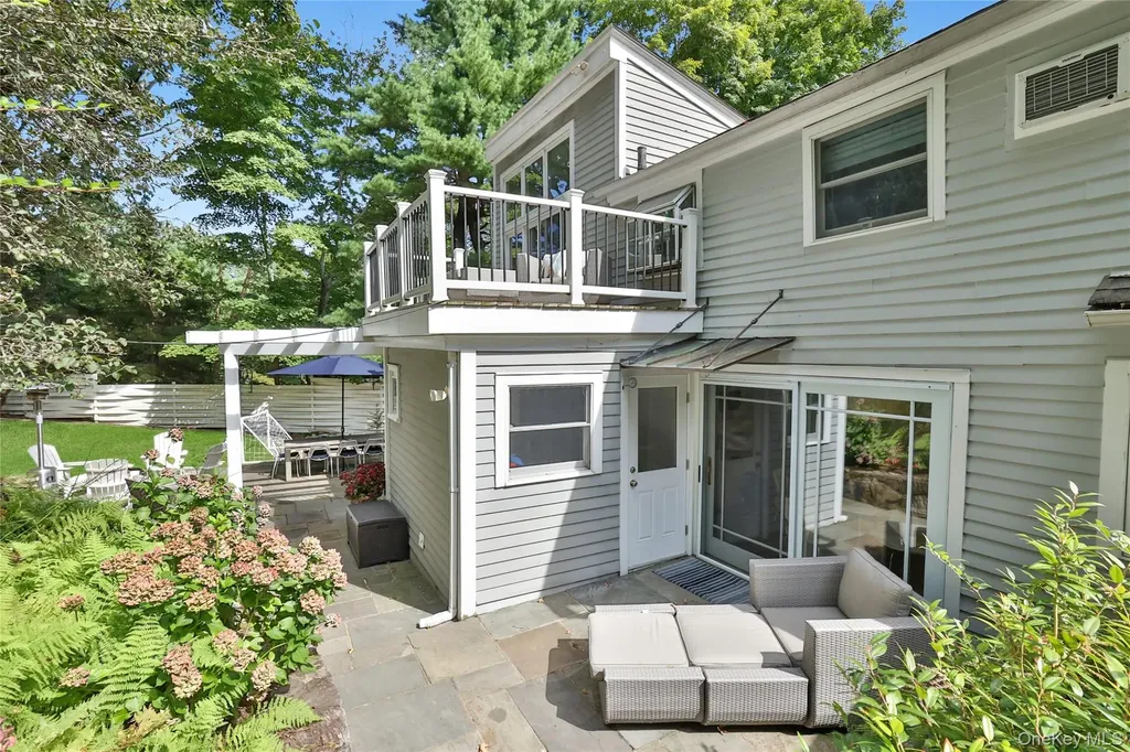 8 Old Roaring Brook Road Mount Kisco NY 10549