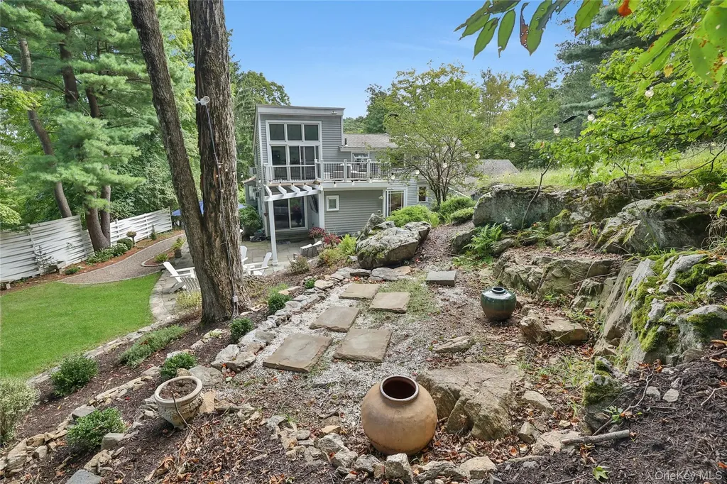 8 Old Roaring Brook Road Mount Kisco NY 10549