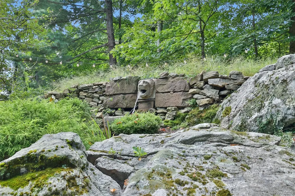 8 Old Roaring Brook Road Mount Kisco NY 10549