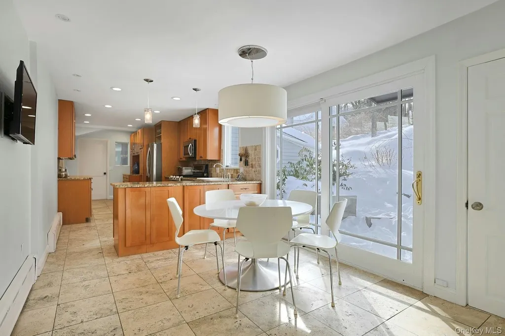 8 Old Roaring Brook Road Mount Kisco NY 10549