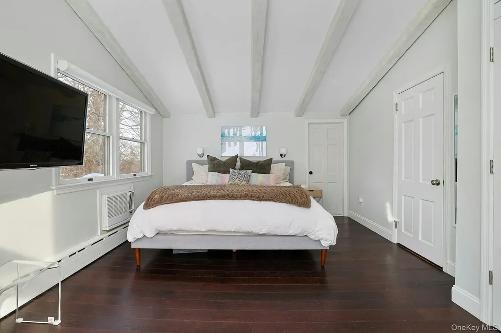 8 Old Roaring Brook Road Mount Kisco NY 10549