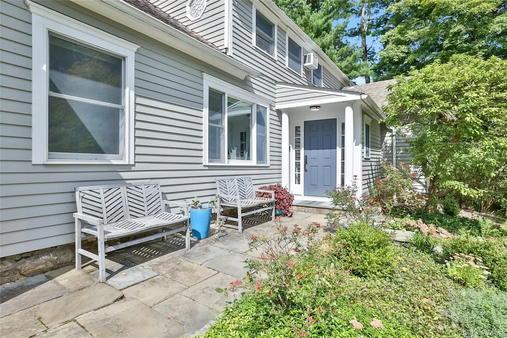 8 Old Roaring Brook Road Mount Kisco NY 10549