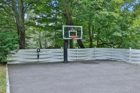 8 Old Roaring Brook Road Mount Kisco NY 10549