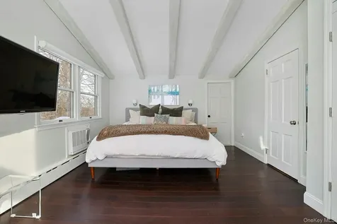 8 Old Roaring Brook Road Mount Kisco NY 10549