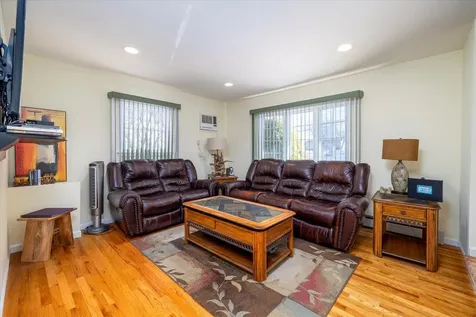 1051 Hastings Street Baldwin NY 11510