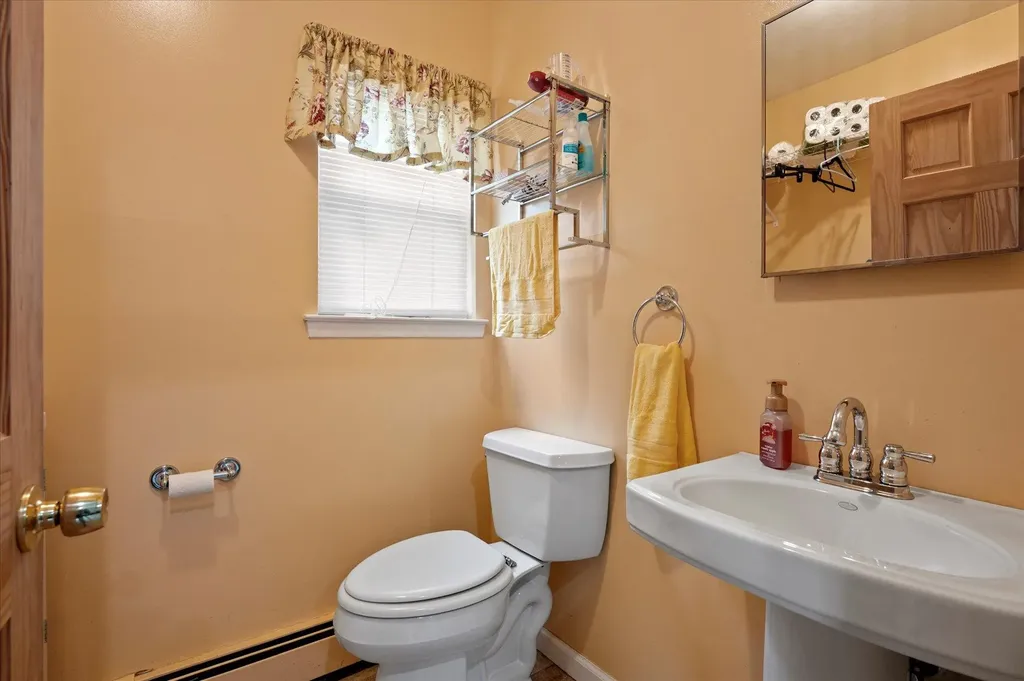 2541 Pine Avenue Ronkonkoma NY 11779