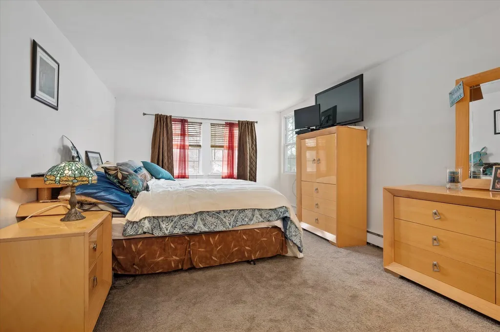 2541 Pine Avenue Ronkonkoma NY 11779