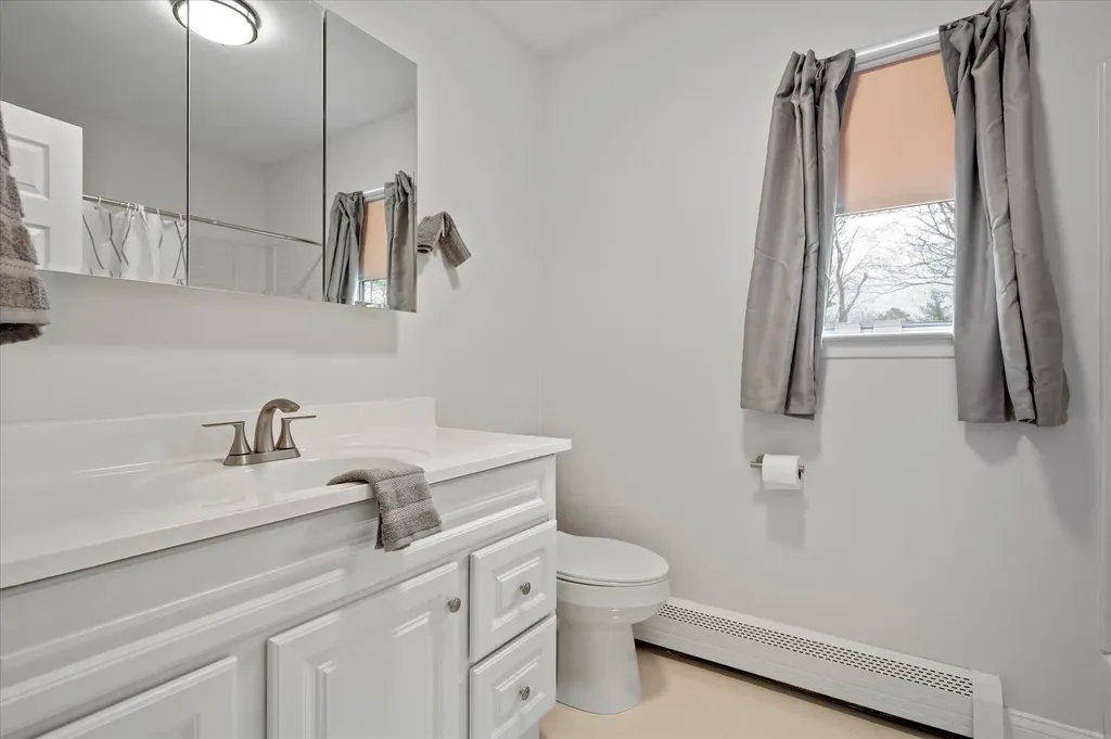 2541 Pine Avenue Ronkonkoma NY 11779