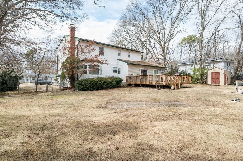 2541 Pine Avenue Ronkonkoma NY 11779