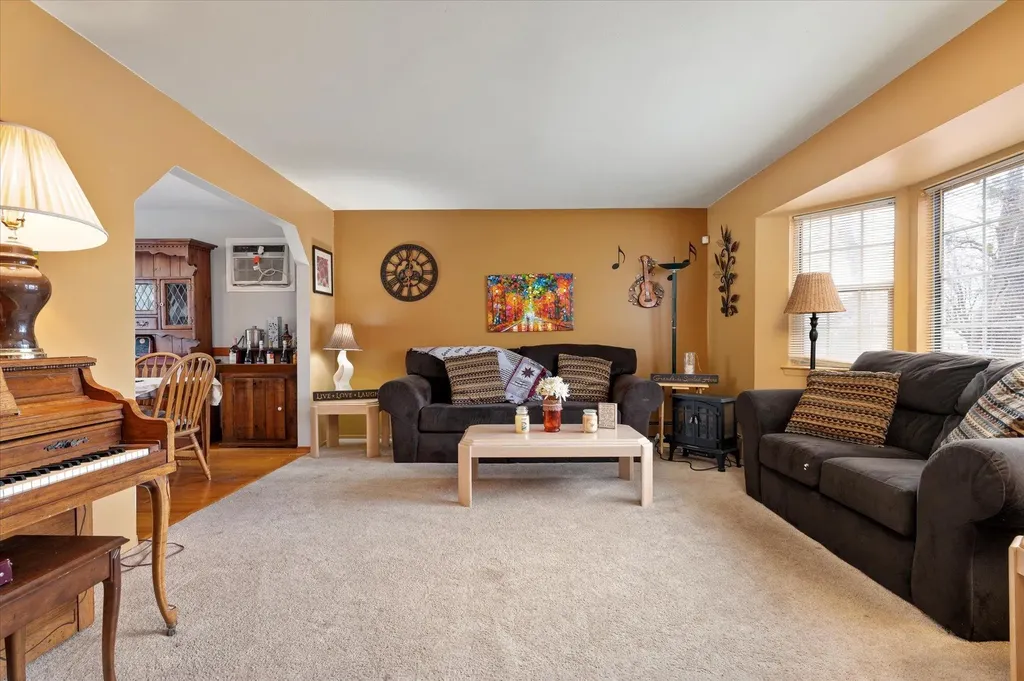 2541 Pine Avenue Ronkonkoma NY 11779