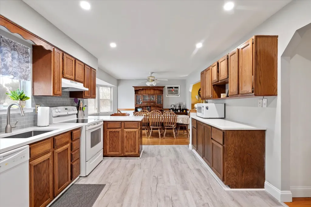 2541 Pine Avenue Ronkonkoma NY 11779