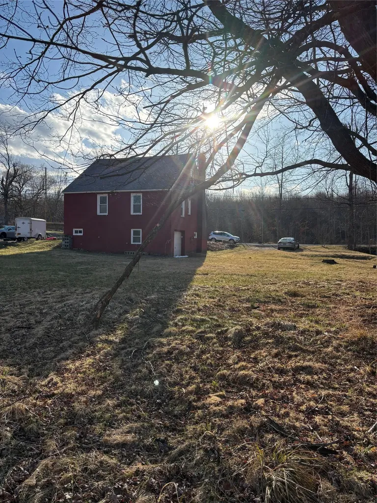 134 Old Quaker Lane Hyde Park NY 12538