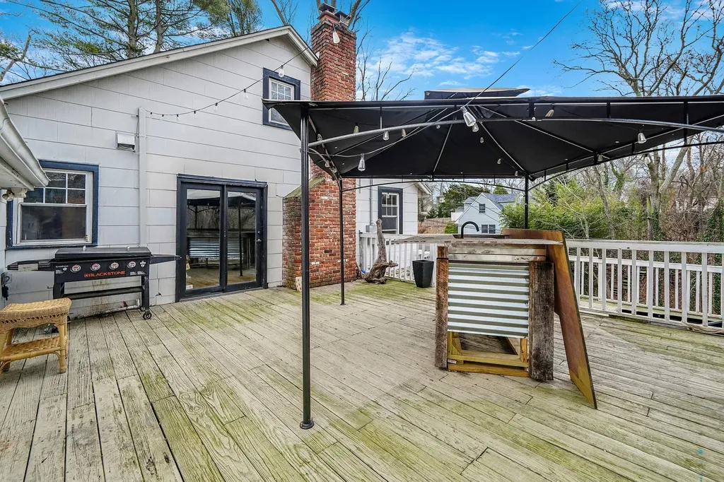 110 Upton Drive Sound Beach NY 11789