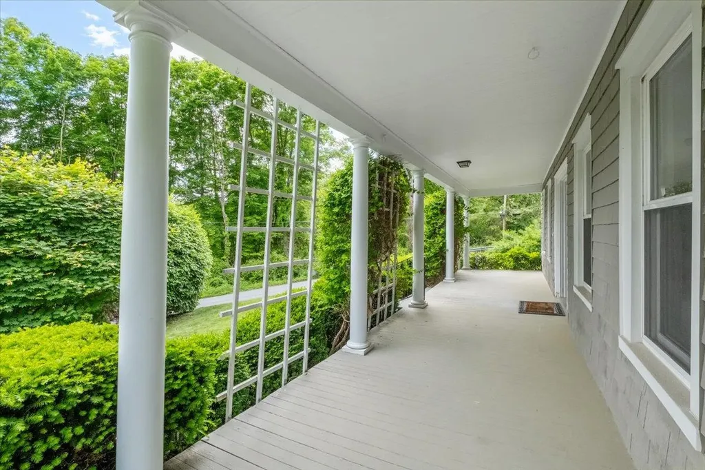 426 Horsepound Road Carmel NY 10512