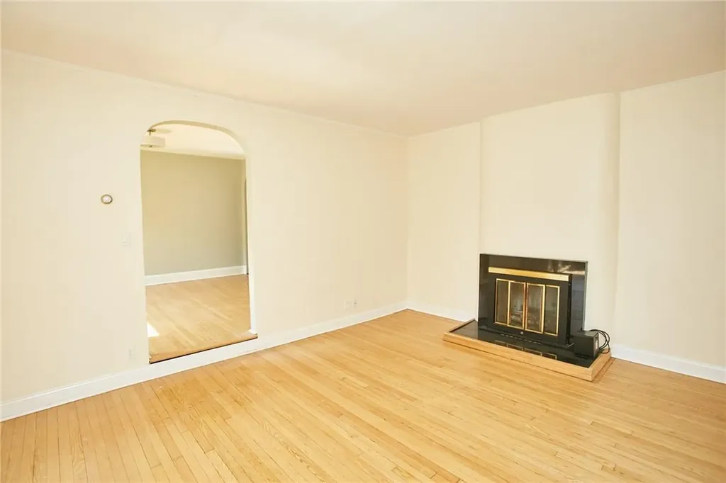44 Chester Place New Rochelle NY 10801