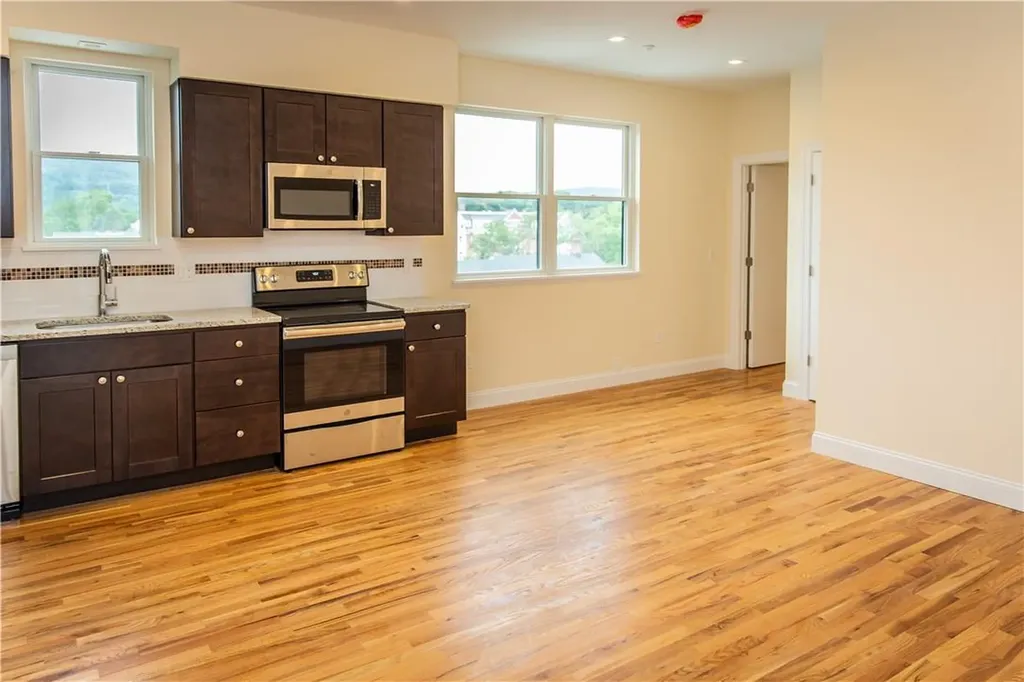 23 E Main Street Pawling NY 12564