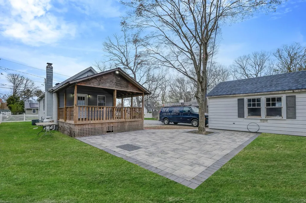 82 Wood Avenue Mastic NY 11950