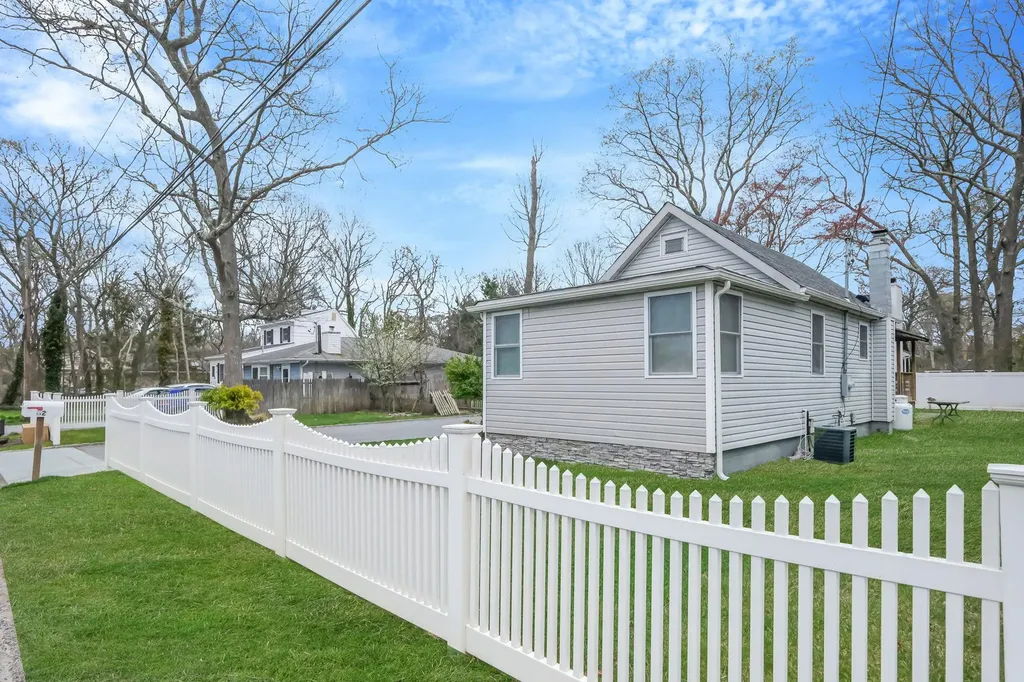 82 Wood Avenue Mastic NY 11950