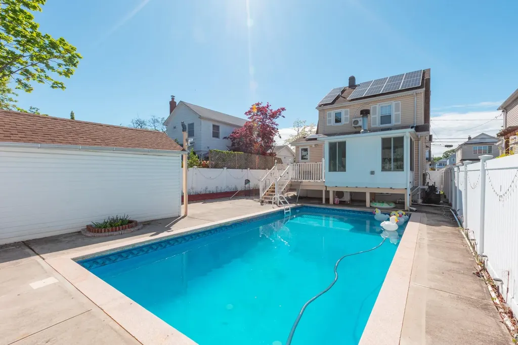 1278 Webster Street Hewlett NY 11557