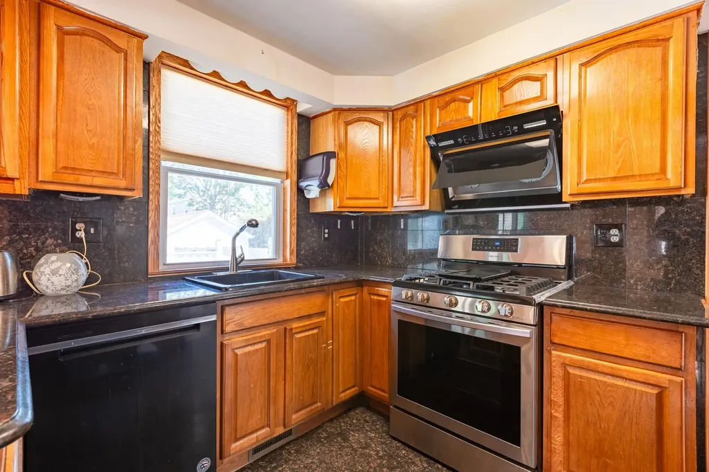 1278 Webster Street Hewlett NY 11557