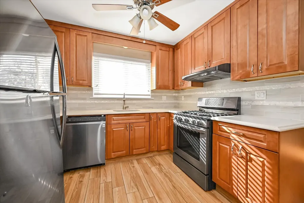 1050 Waring Avenue Bronx NY 10469