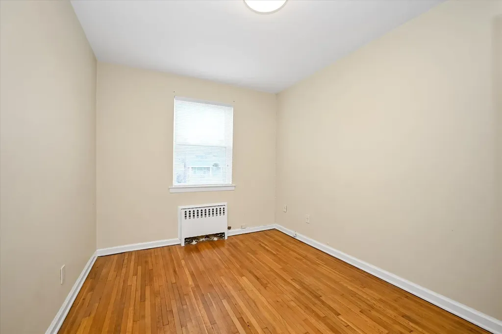 1050 Waring Avenue Bronx NY 10469