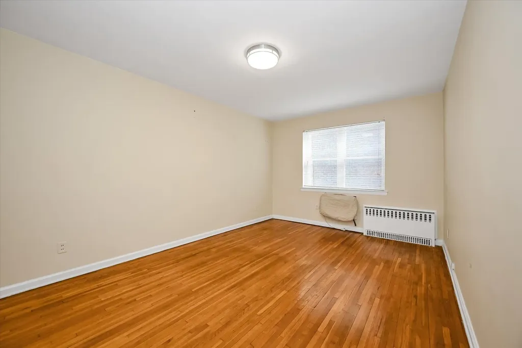 1050 Waring Avenue Bronx NY 10469