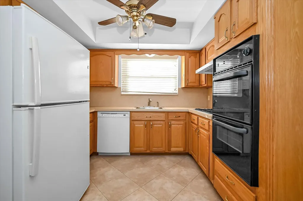 1050 Waring Avenue Bronx NY 10469