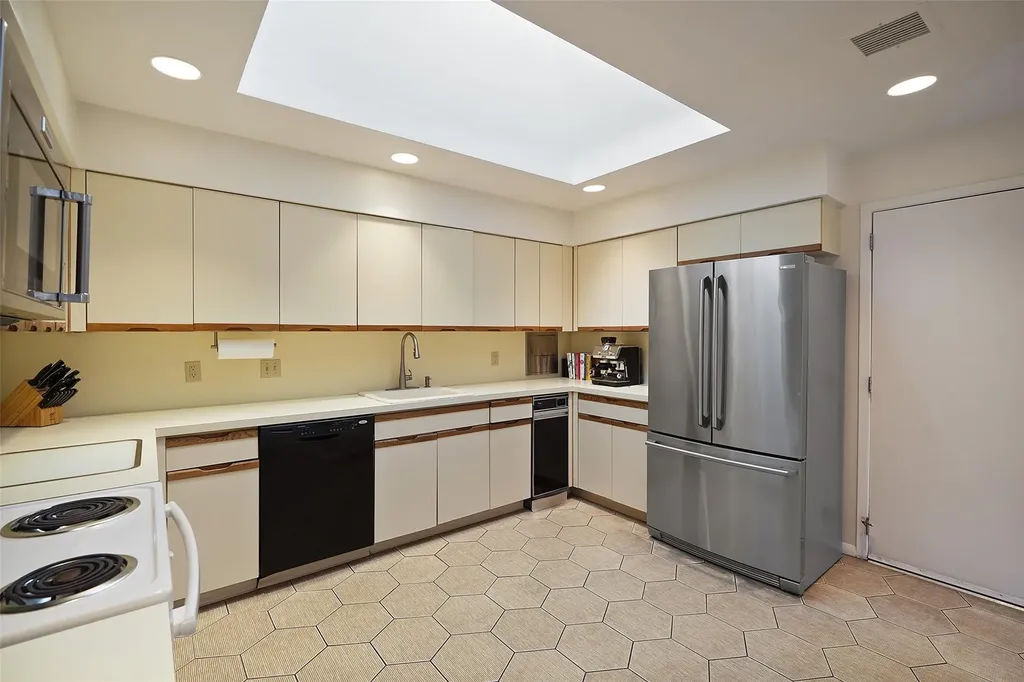 1103 Fairway Green Mamaroneck NY 10543