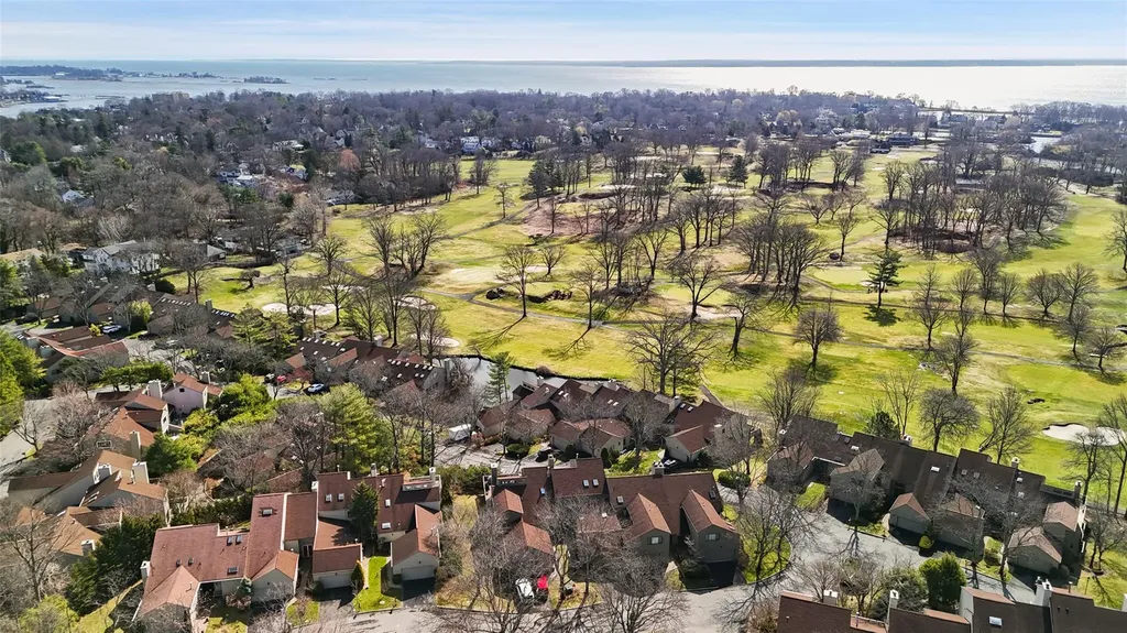 1103 Fairway Green Mamaroneck NY 10543