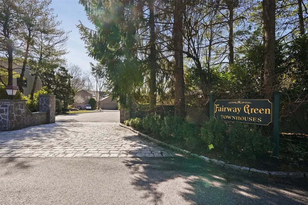 1103 Fairway Green Mamaroneck NY 10543
