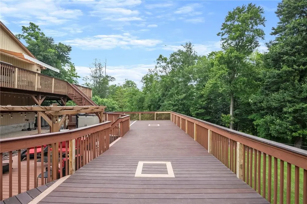 38 Hillside Avenue Mahopac NY 10541