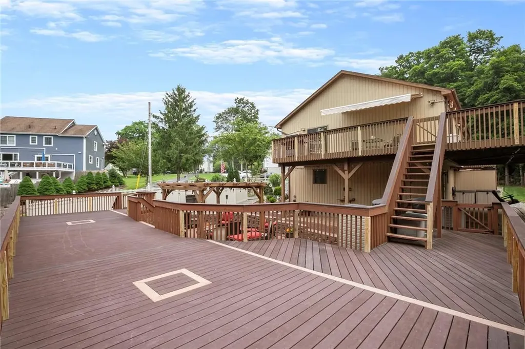 38 Hillside Avenue Mahopac NY 10541