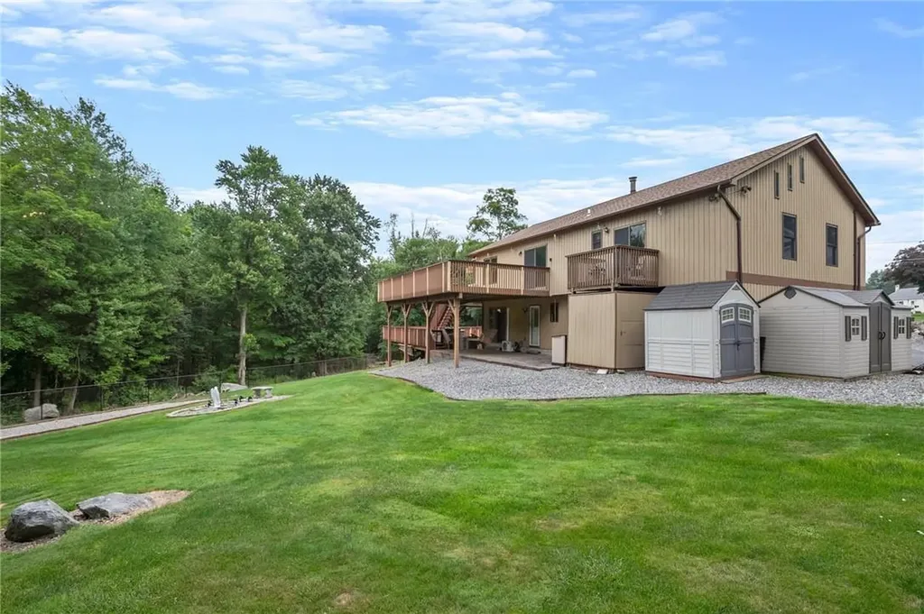 38 Hillside Avenue Mahopac NY 10541