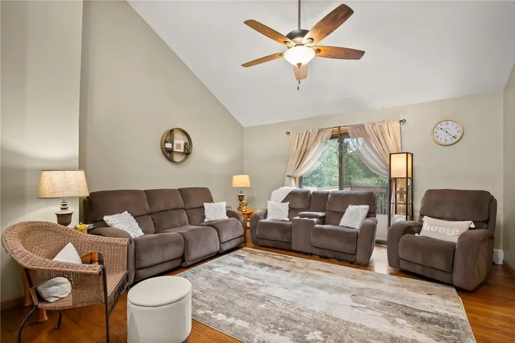 38 Hillside Avenue Mahopac NY 10541