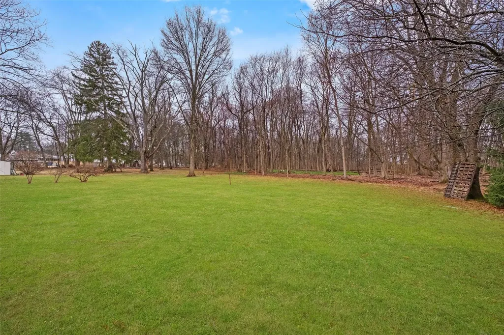21 Memory Lane Poughkeepsie NY 12603