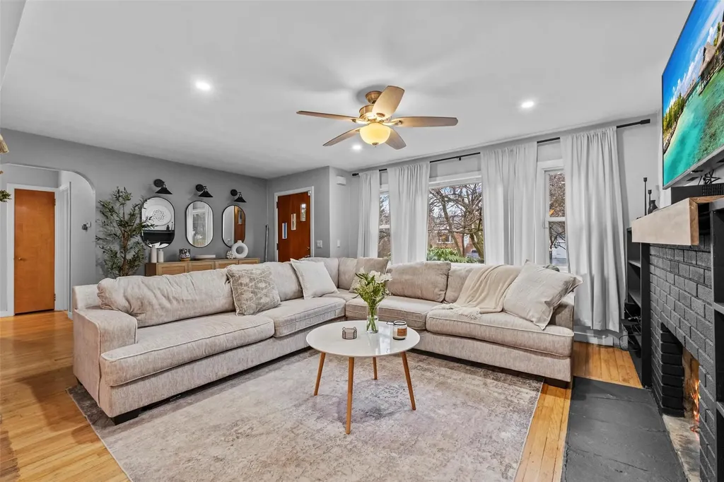 21 Memory Lane Poughkeepsie NY 12603