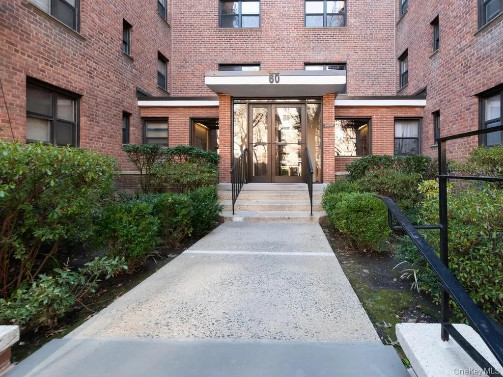 60 White Oak Street New Rochelle NY 10801
