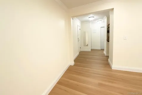 60 White Oak Street New Rochelle NY 10801