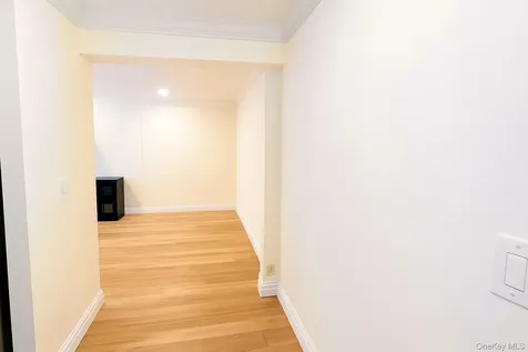 60 White Oak Street New Rochelle NY 10801
