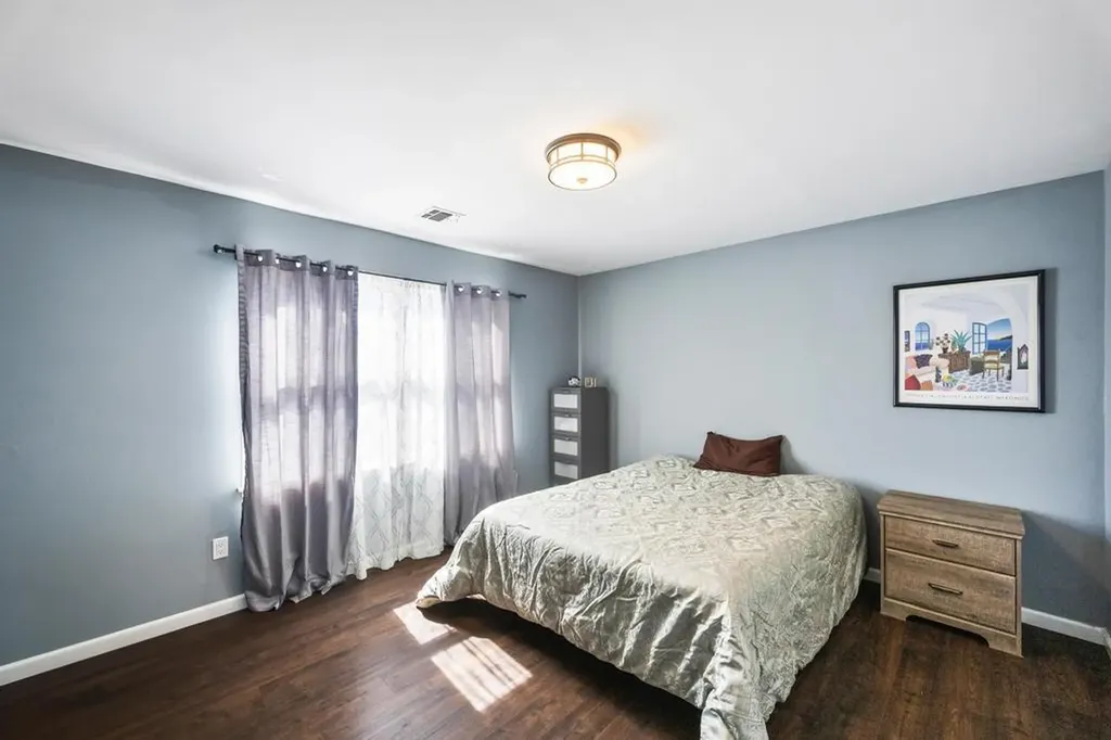 133 Commonwealth Avenue Massapequa NY 11758