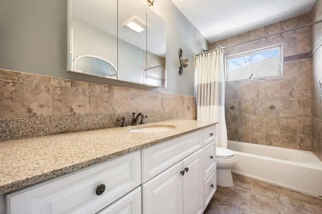 133 Commonwealth Avenue Massapequa NY 11758