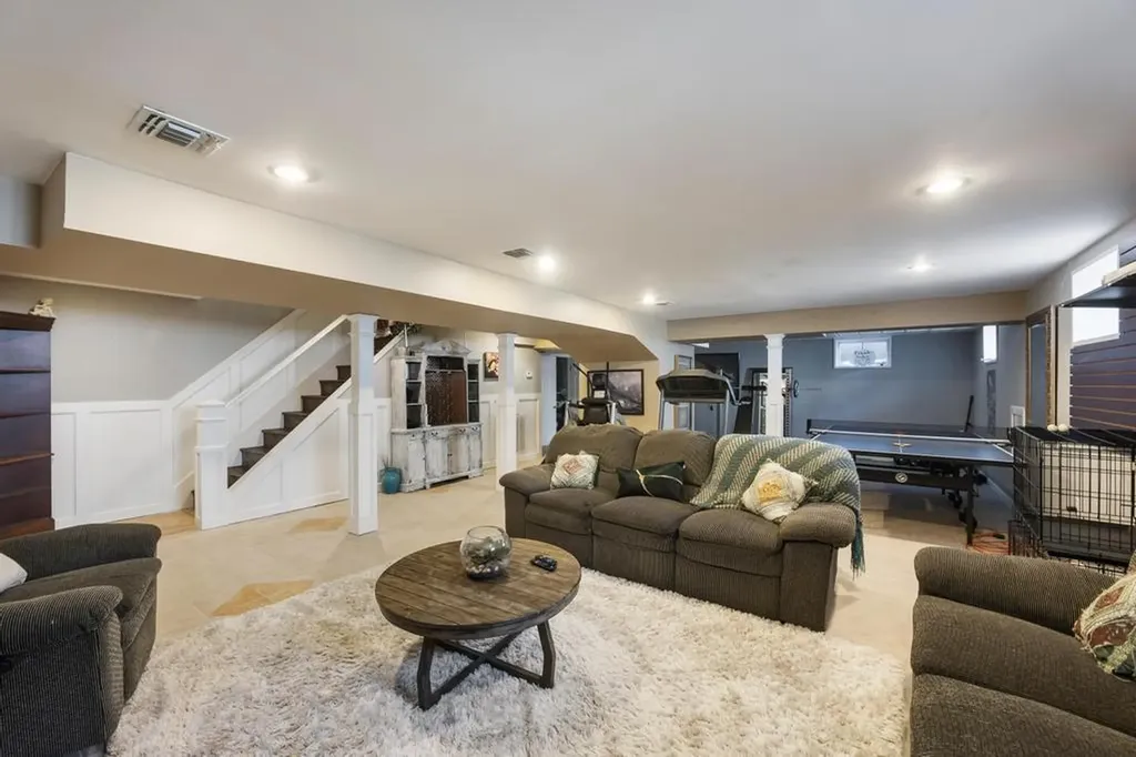 133 Commonwealth Avenue Massapequa NY 11758