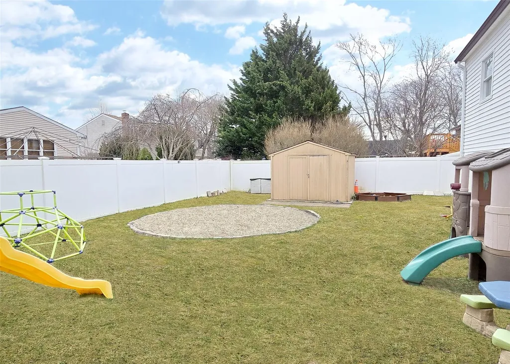 115 Wright Avenue Deer Park NY 11729
